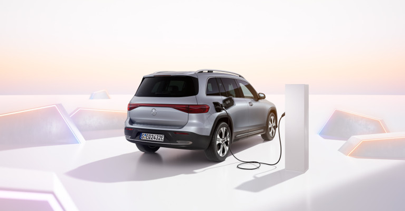 BPM Cars Mercedes EQB  - Vue trois quart arrière