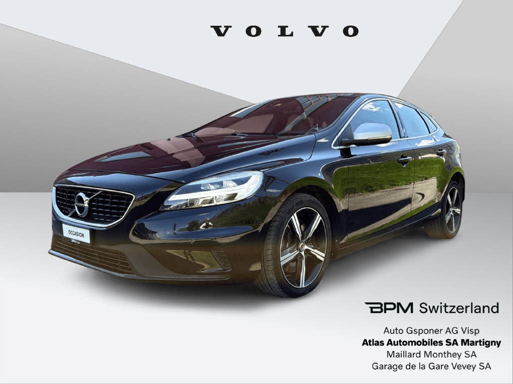 Photo VOLVO V40 V40 1.5 T3 Momentum R-Design S/S