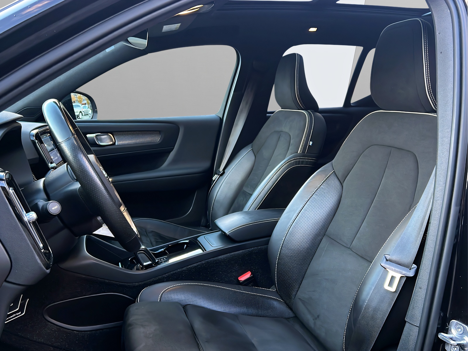 Image VOLVO XC40 XC40 P8 Twin R-Design AWD