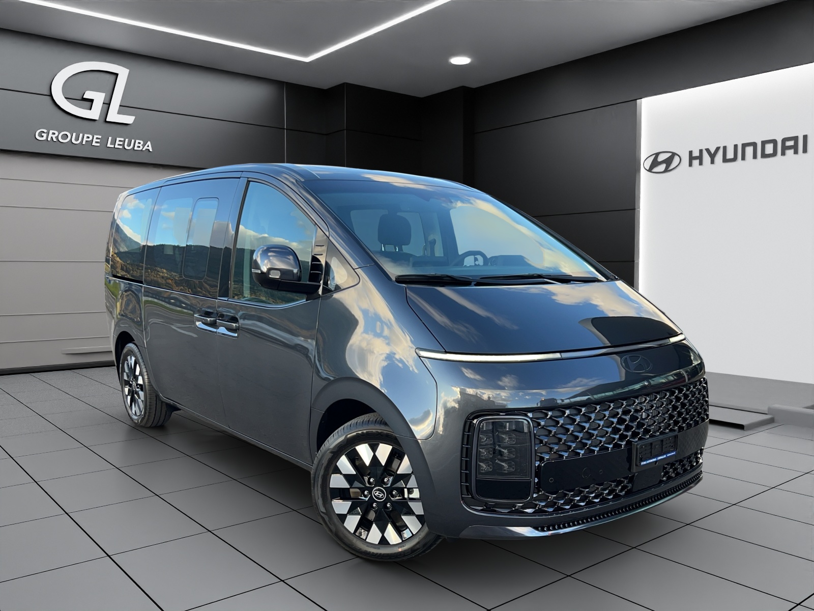Photo HYUNDAI STARIA Staria Premium 1.6 T-GDi HEV Vertex A