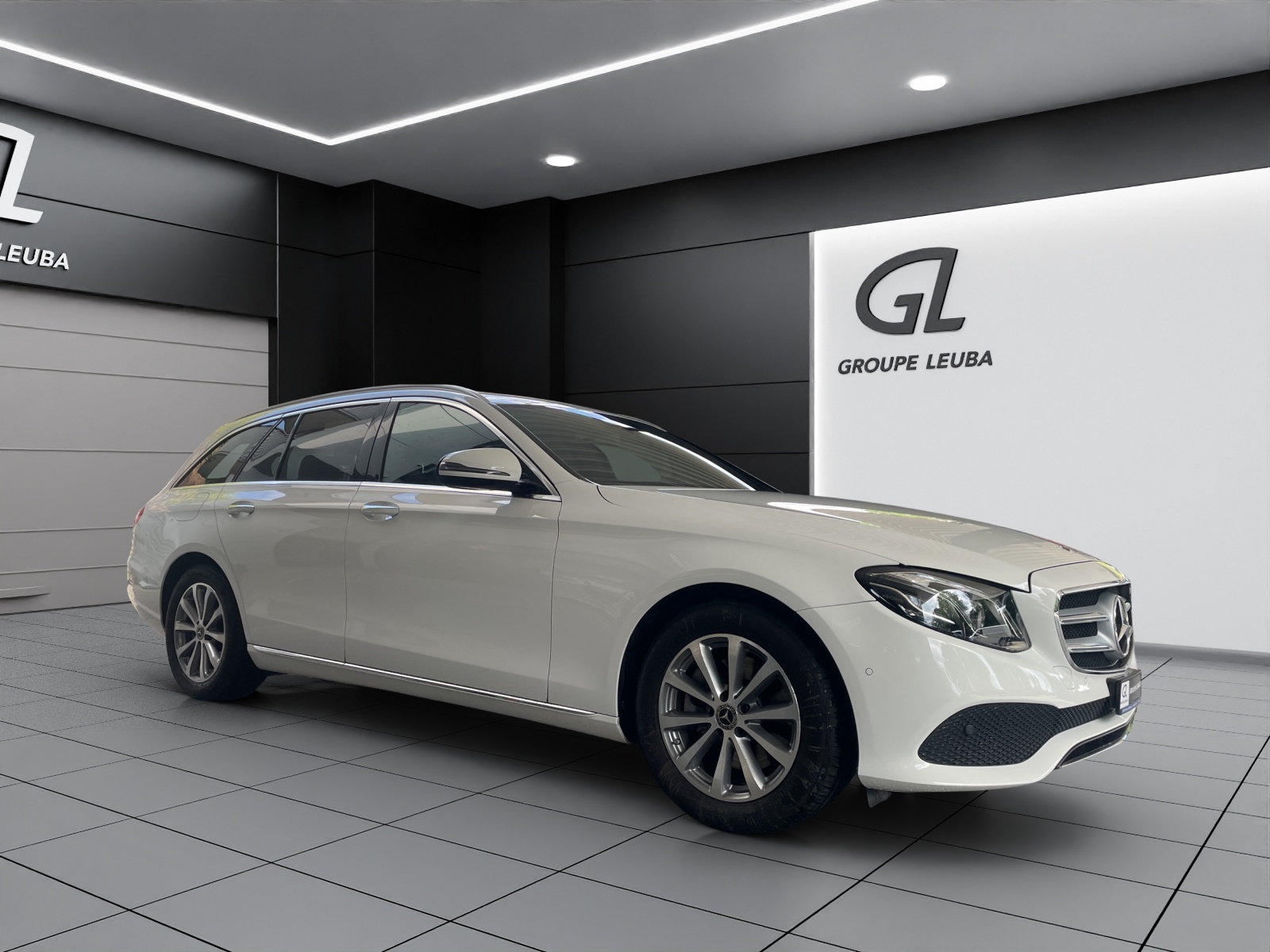 Photo MERCEDES-BENZ E 200 E 200 Avantgarde 4 Matic 9G-Tronic