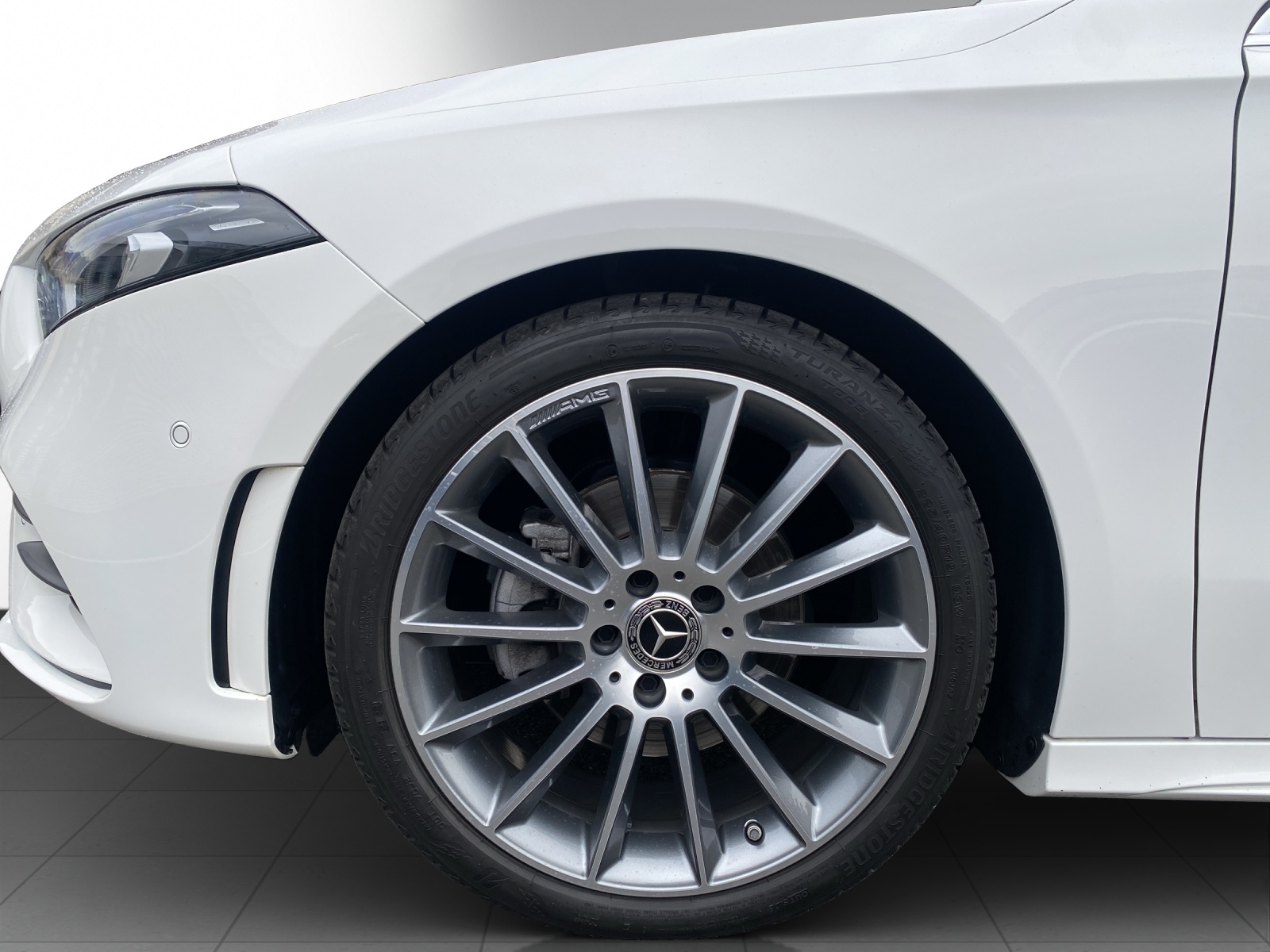 Image MERCEDES-BENZ A 200 A 200 AMG Line 4Matic