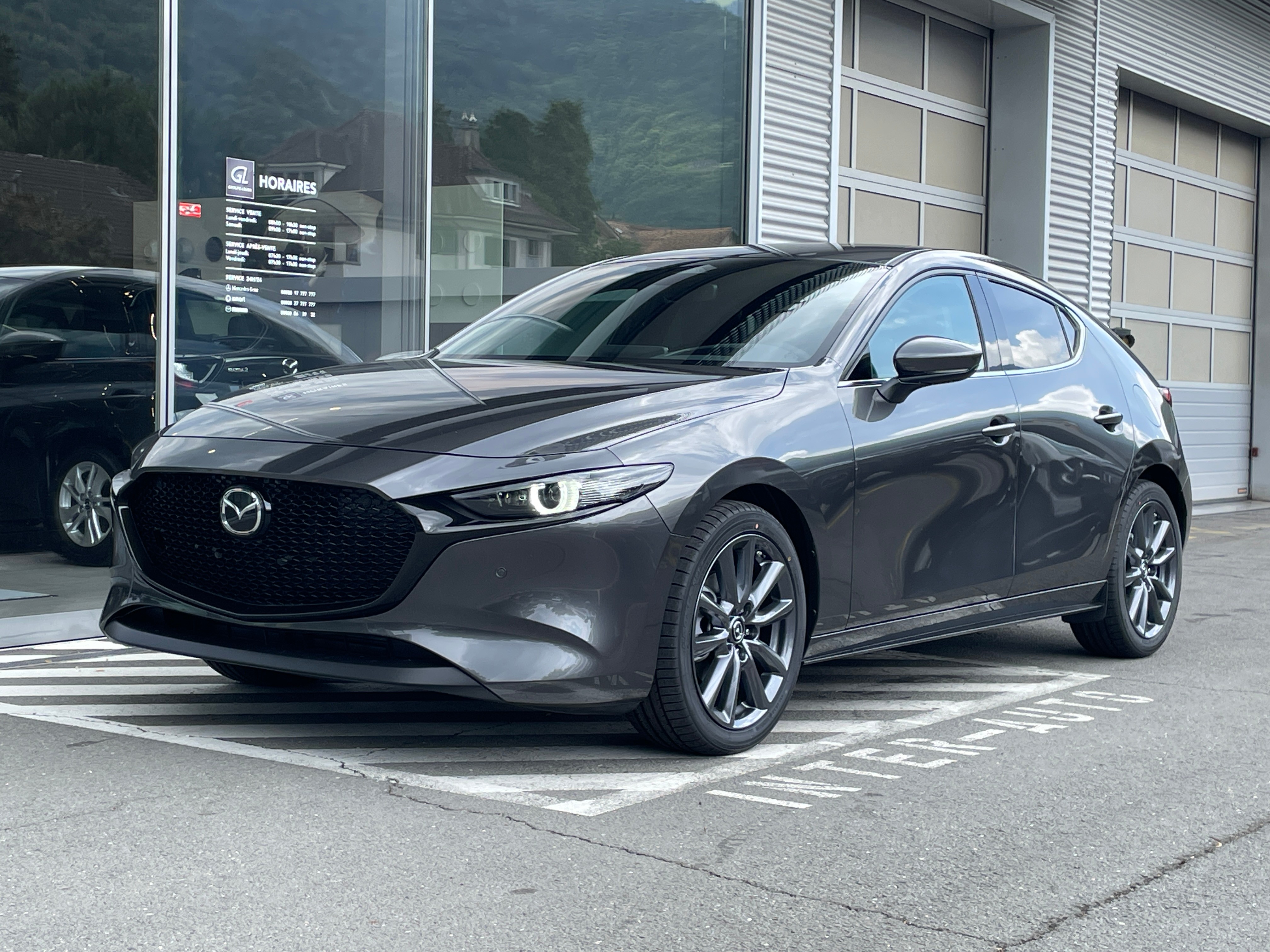 Photo MAZDA 3 3 Hatchback SKYACTIV-X M Hybrid 186 AWD Takumi Automat