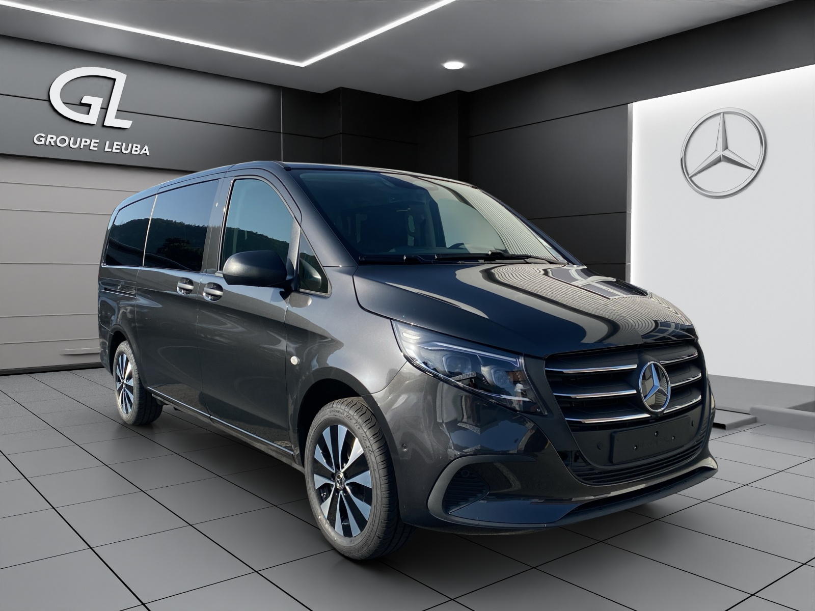 Photo MERCEDES-BENZ VITO Vito 116 CDI Lang Select Family Tourer 4Matic 9G-Tronic